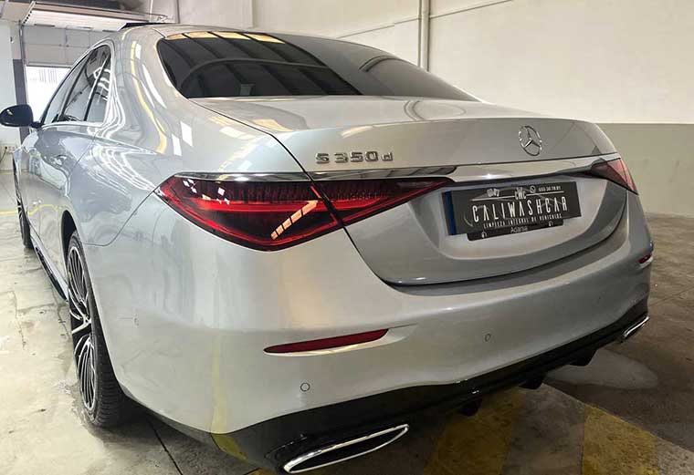coche con coating cerámico en CaliWashCar​