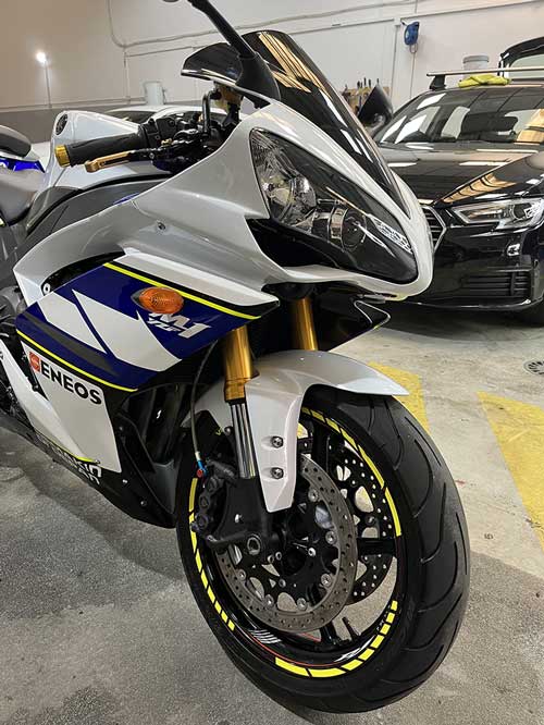 motocicleta pulida y encerada en CaliWashCar Salamanca
